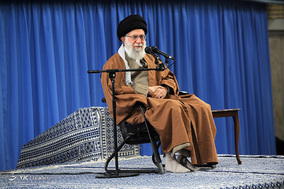 دیدار جمعی از خانواده‌های شهدای دفاع مقدس و مدافع حرم با رهبر معظم انقلاب