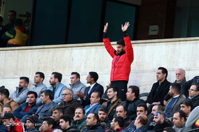 دیدار تیم‌های فوتبال پرسپولیس و پارس جنوبی جم