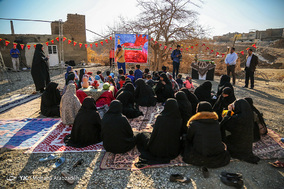 کودکان کوره پزخانه سرسفره یلدا