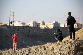 کودکان کوره پزخانه سرسفره یلدا