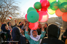 کودکان کوره پزخانه سرسفره یلدا