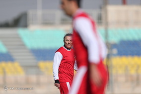 دیدار فوتبال تیم های پرسپولیس و پیشکسوتان پرسپولیس‎