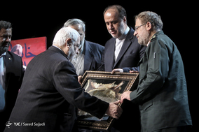 تقدیر از خانواده شهدای غرب کشور در یادواره شهدای بازی دراز