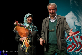 مراسم رونمایی از مستند متولد آذر
