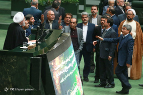 صحن علنی مجلس شورای اسلامی- ارائه لایحه بودجه ۹۸ کل کشور توسط رئیس جمهور