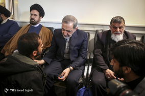 صحبت های یک دانشجو با علی اکبر ولایتی، رئیس هیئت امنای دانشگاه آزاد اسلامی در مورد حادثه واژگونی اتوبوس در دانشگاه آزاد