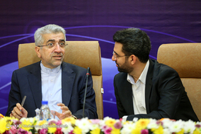 بازدید وزرای نیرو و ارتباطات از پژوهشگاه فضایی ایران