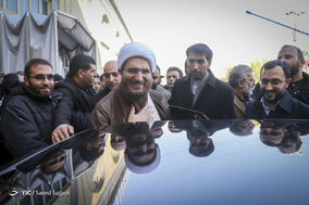 حجت‌الاسلام محمدجواد حاج‌علی‌اکبری امام جمعه موقت تهران در حاشیه نماز جمعه تهران - ۱۴ دی ۱۳۹۷