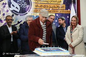 جشن تولد هنرمندان پیشکسوت دی ماه