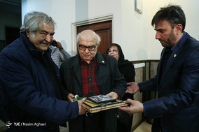 جشن تولد هنرمندان پیشکسوت دی ماه