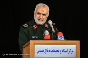 رونمایی از دو کتاب دفاع مقدس