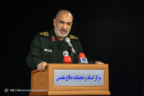 رونمایی از دو کتاب دفاع مقدس
