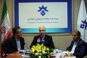 بازدید وزیر علوم , تحقیقات و فناوری از پژوهشکده مطالعات فرهنگی
