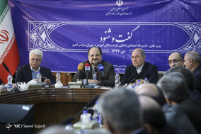 گفت‌وشنود وزیر کار با بازنشستگان آموزش‌وپرورش سراسر کشور