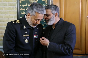 تشییع پیکر والده فرمانده کل ارتش در قم