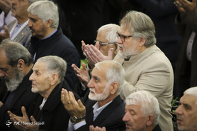نادر طالب زاده، فعال رسانه ای و دبیر جشنواره فیلم عمار در نماز جمعه تهران - ۲۱ دی ۱۳۹۷