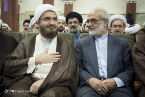 دکتر جواد ایروانی، معاون نظارت و حسابرسی دفتر مقام معظم رهبری و حجت‌الاسلام محمدجواد حاج‌علی‌اکبری، امام جمعه موقت تهران در آیین تکریم و معارفه رئیس مرکز رسیدگی به امور مساجد