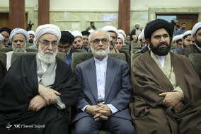 حجت‌الاسلام سیدناصرالدین نوری‌زاده، رئیس مرکز رسیدگی به امور مساجد - دکتر جواد ایروانی، معاون نظارت و حسابرسی دفتر مقام معظم رهبری - آیت‌الله محمدی گلپایگانی، رئیس دفتر مقام معظم رهبری در آیین تکریم و معارفه رئیس مرکز رسیدگی به امور مساجد