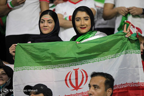 دیدار تیم‌های فوتبال ایران و عراق