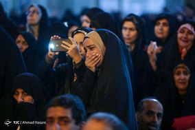 وداع با پیکر مطهر ۱۰ شهید دفاع مقدس و مدافع حرم حضرت زینب (س) در مشهد