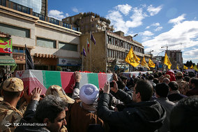 تشییع پیکر مطهر ۱۰ شهید دفاع مقدس و مدافع حرم در مشهد