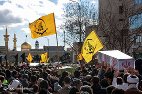 تشییع پیکر مطهر ۱۰ شهید دفاع مقدس و مدافع حرم در مشهد