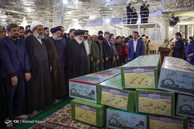 تشییع پیکر مطهر ۱۰ شهید دفاع مقدس و مدافع حرم در مشهد