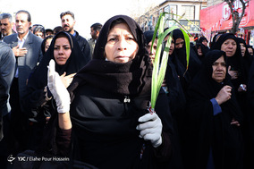 تشییع پیکر سه شهید دفاع مقدس در شیراز