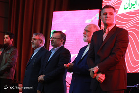 گردهمایی یزرگ خانواذه دومیدانی