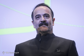 کیوان ساکت، آهنگساز و نوازنده تار در اختتامیه نخستین جشنواره ملی نماهنگ فجر