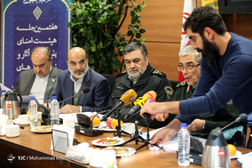 هفتمین جلسه هیات امنای بنیاد حفظ آثار و نشر ارزش های دفاع مقدس