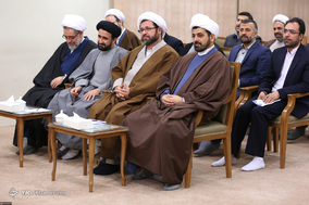 دیدار مسئولان دفتر تبلیغات اسلامی حوزه علمیه قم با رهبر معظم انقلاب
