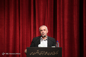 نمایش «رستم و سهراب» باهنرمندی معلولین موسسه کهریزک