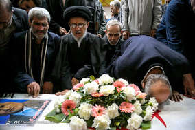 مراسم تشییع مرحوم محمد مهر آئین
