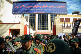 مراسم تشییع مرحوم محمد مهر آئین