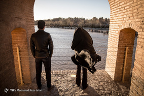 جاری شدن آب در زاینده رود ـ اصفهان