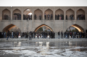 جاری شدن آب در زاینده رود ـ اصفهان