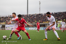 دیدار تیم‌های فوتبال سپید رود و پرسپولیس