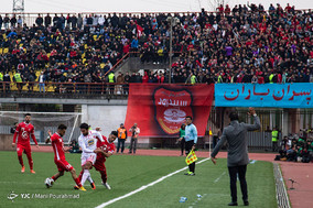 دیدار تیم‌های فوتبال سپید رود و پرسپولیس