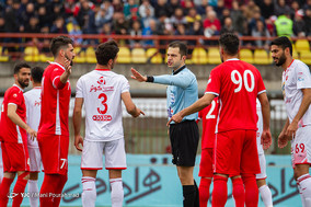 دیدار تیم‌های فوتبال سپید رود و پرسپولیس