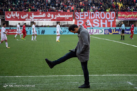 دیدار تیم‌های فوتبال سپید رود و پرسپولیس