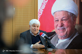 گفت‎وگو با محمد هاشمی