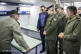 بازدید وزیر دفاع از نمایشگاه اقتدار بهداری رزم سپاه