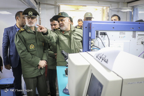 بازدید وزیر دفاع از نمایشگاه اقتدار بهداری رزم سپاه