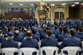 مراسم نمادین بیعت تاریخی همافران با امام خمینی(ره)