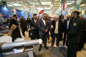 بازدید سفرا و وابستگان نظامی از نمایشگاه اقتدار ۴۰