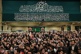 مراسم عزاداری شام شهادت حضرت زهرا(س) در حسینیه امام خمینی(ره)