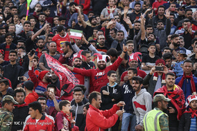 دیدار تیم‌های فوتبال فولاد خوزستان و پرسپولیس تهران