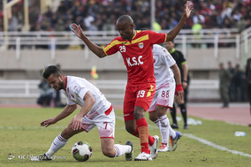 دیدار تیم‌های فوتبال فولاد خوزستان و پرسپولیس تهران
