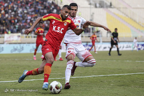 دیدار تیم‌های فوتبال فولاد خوزستان و پرسپولیس تهران